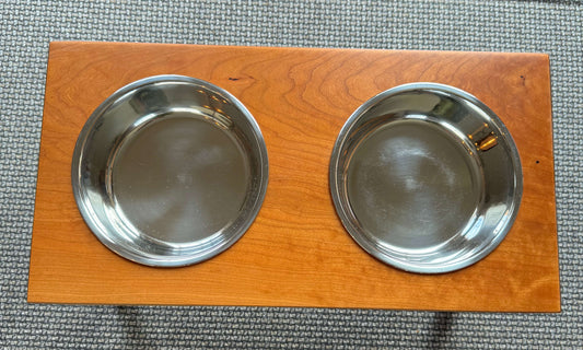 Medium, Cherry, 2-Bowl, 10", Black straight legs