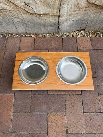 Cat, Cherry, 2-Bowl, 4", Black slanted legs