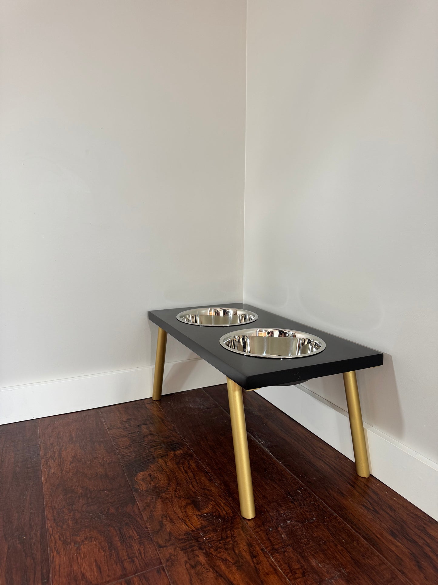 Large, Black, 2-Bowl, 10", Gold slanted legs