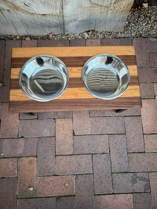 Large, Striped, 2-Bowl, 10", Black straight legs