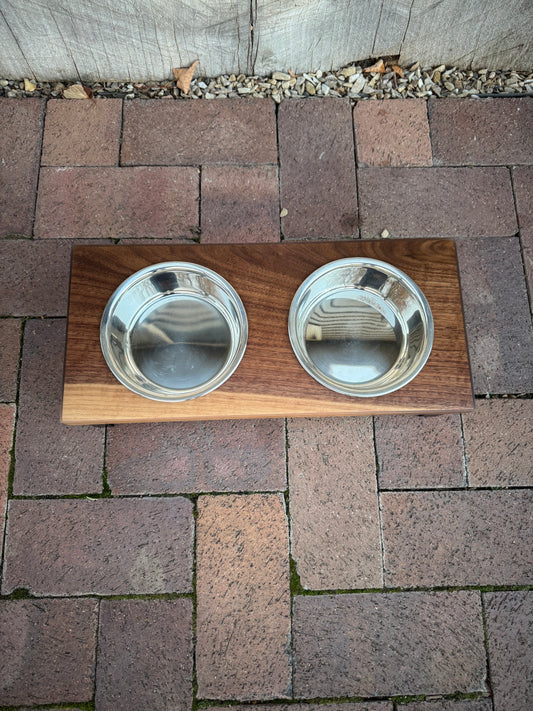 Small, Walnut, 2-Bowl, 4", Black straight legs