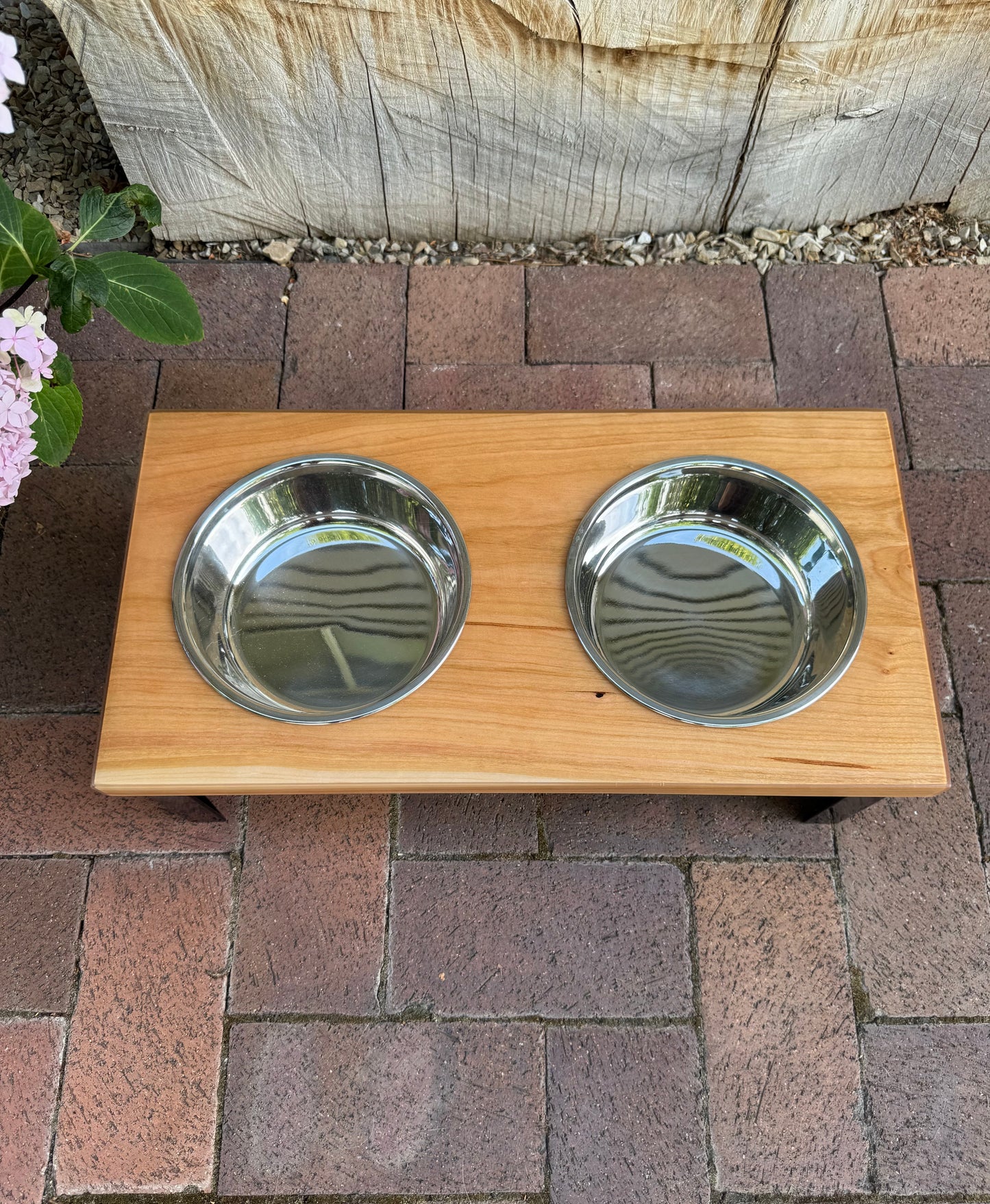 Medium, Cherry, 2-Bowl, 6", Black Powder Coated Straight Legs