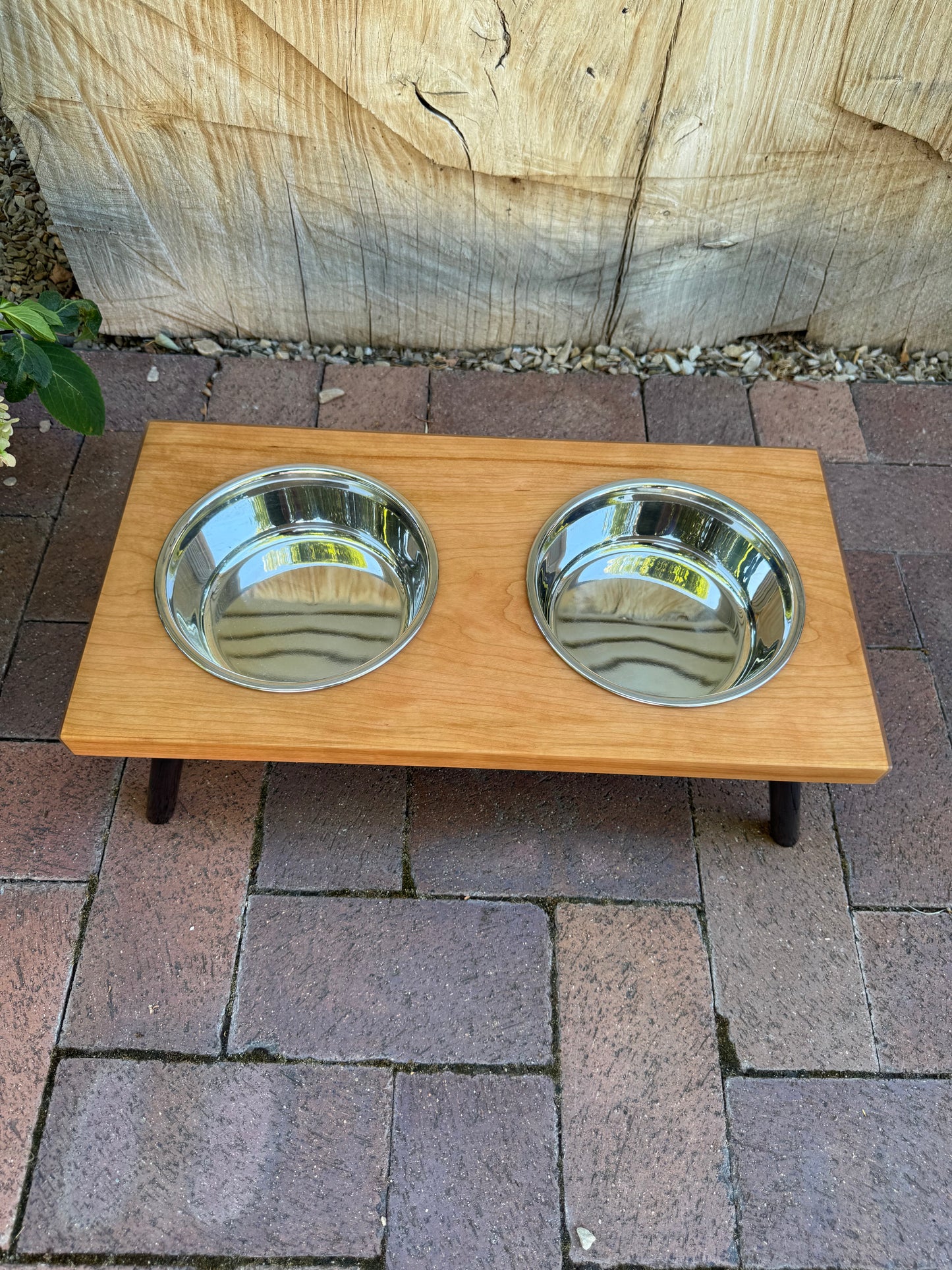Medium, Cherry, 2-Bowl, 6", Black Powder Coated Slanted Legs