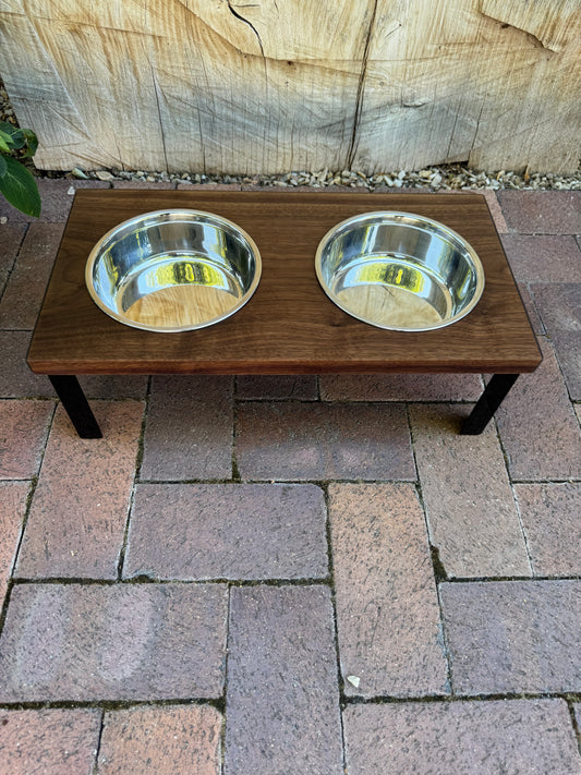 Medium, Walnut, 2-Bowl, 6", Black Powder Coated Straight Legs