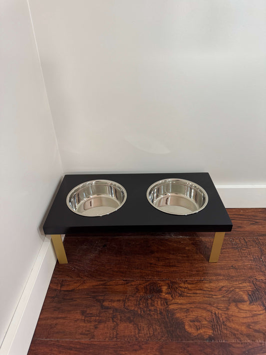 Medium, Black, 2-Bowl, 6", Gold straight legs