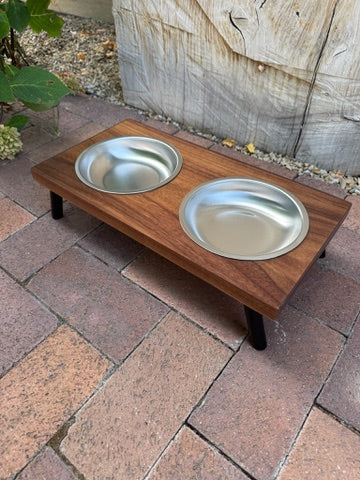Cat, Walnut, 2-Bowl, 4", Black slanted legs