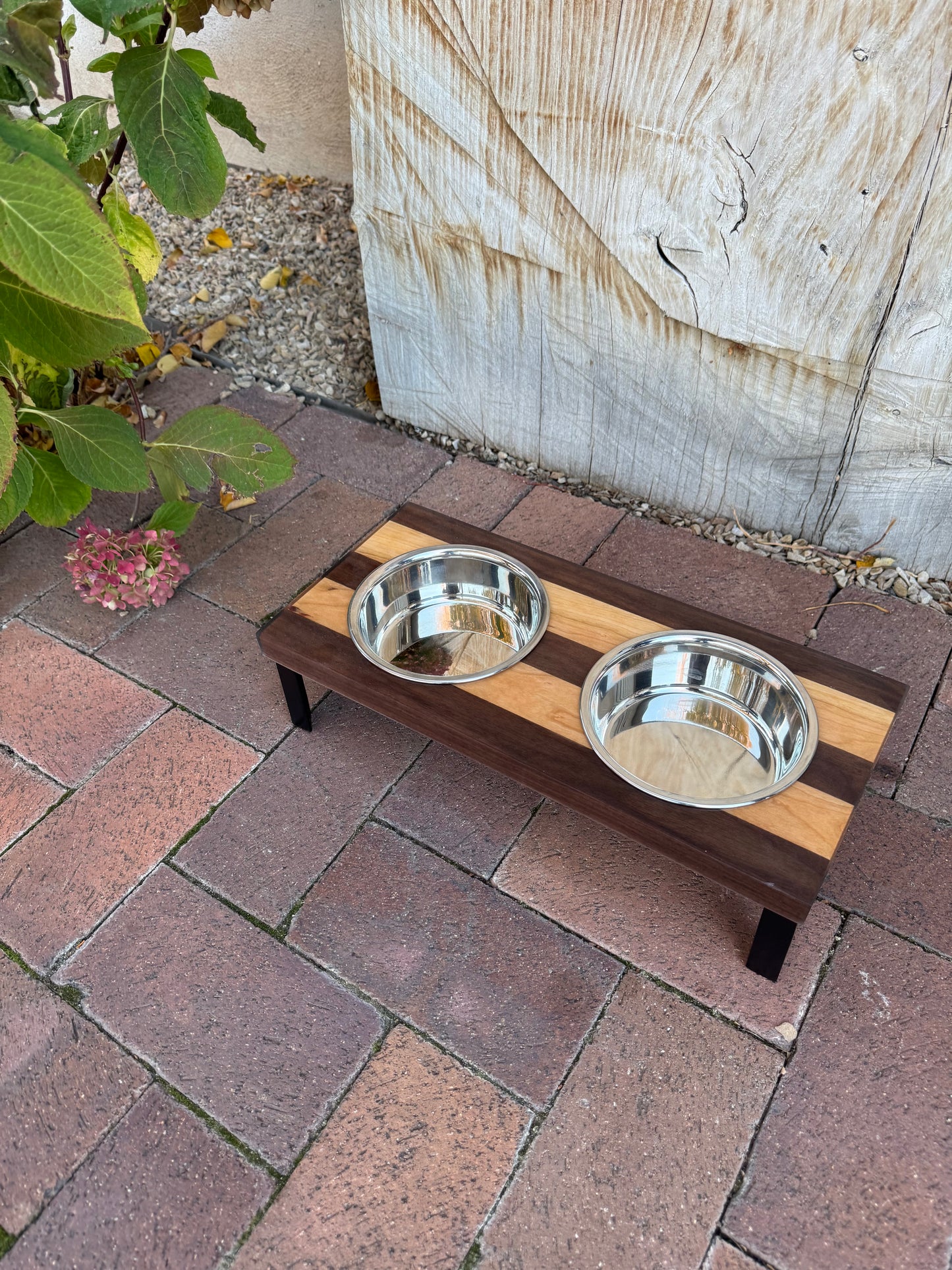 Small, Striped, 2-Bowl, 4", Black straight legs - SALE!