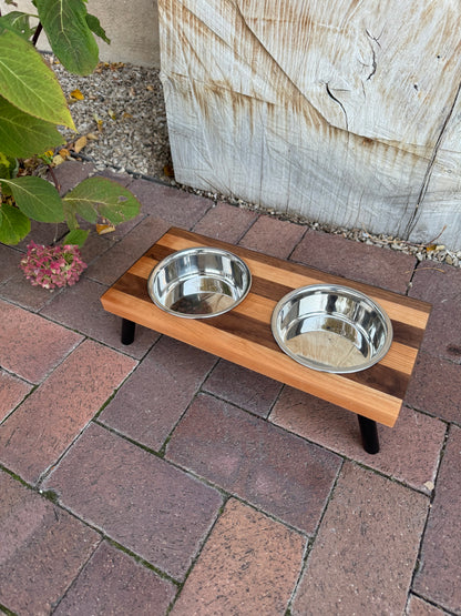 Small, Striped, 2-Bowl, 4", Black slanted legs
