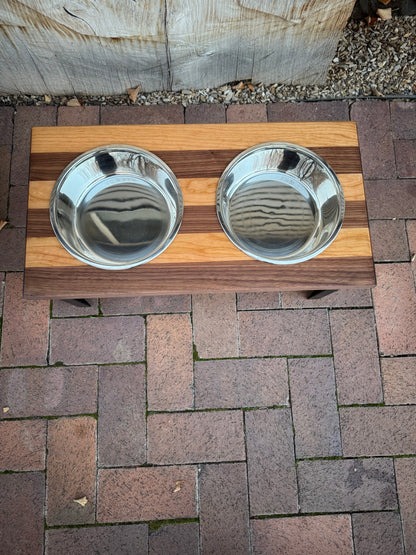 Large, Striped, 2-Bowl, 10", Black straight legs