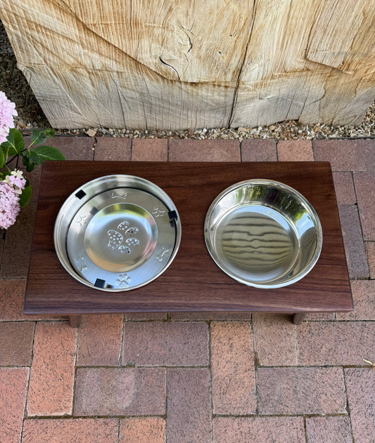Large, Walnut, 2-Bowl, No-Drip, 10", Black Powder Coated Straight Legs