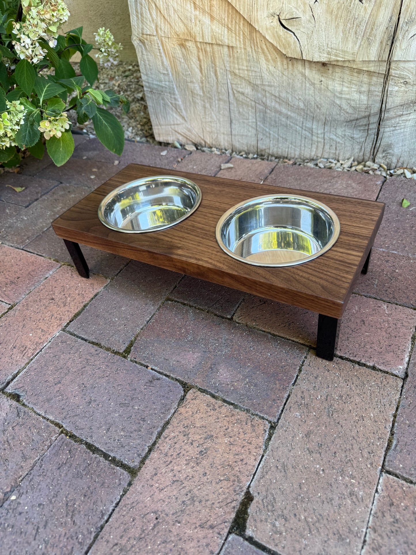 Small, Walnut, 2-Bowl, 4", Black Powder Coated straight legs