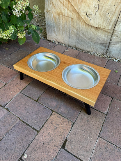 Cat, Cherry, 2-Bowl, 4", Black Powder Coated Slanted Legs