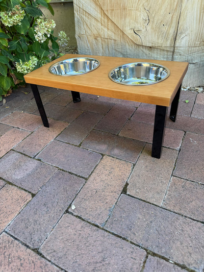 Medium, Cherry, 2-Bowl, 8", Black Powder Coated Straight Legs