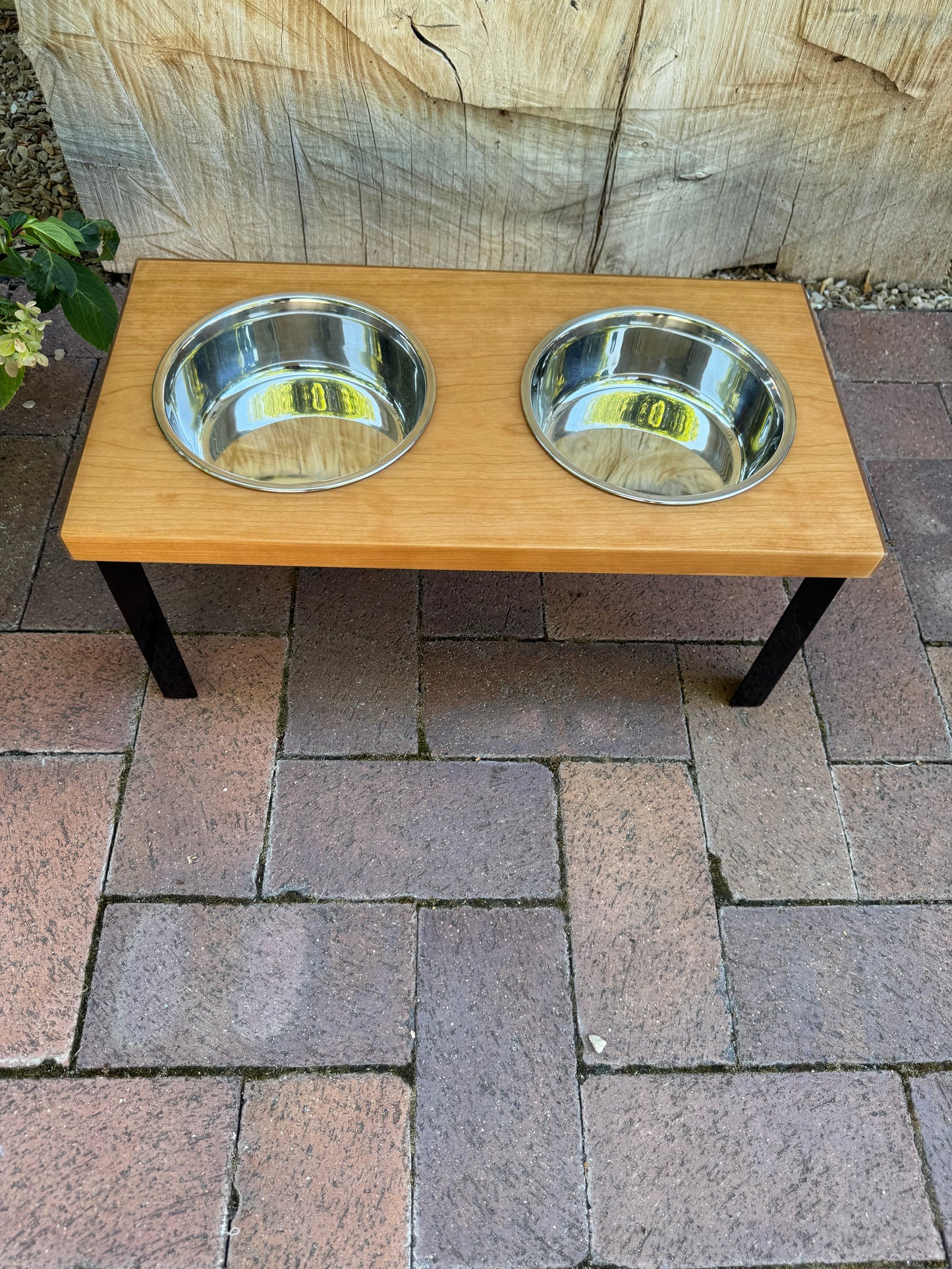 Medium, Cherry, 2-Bowl, 8", Black Powder Coated Straight Legs