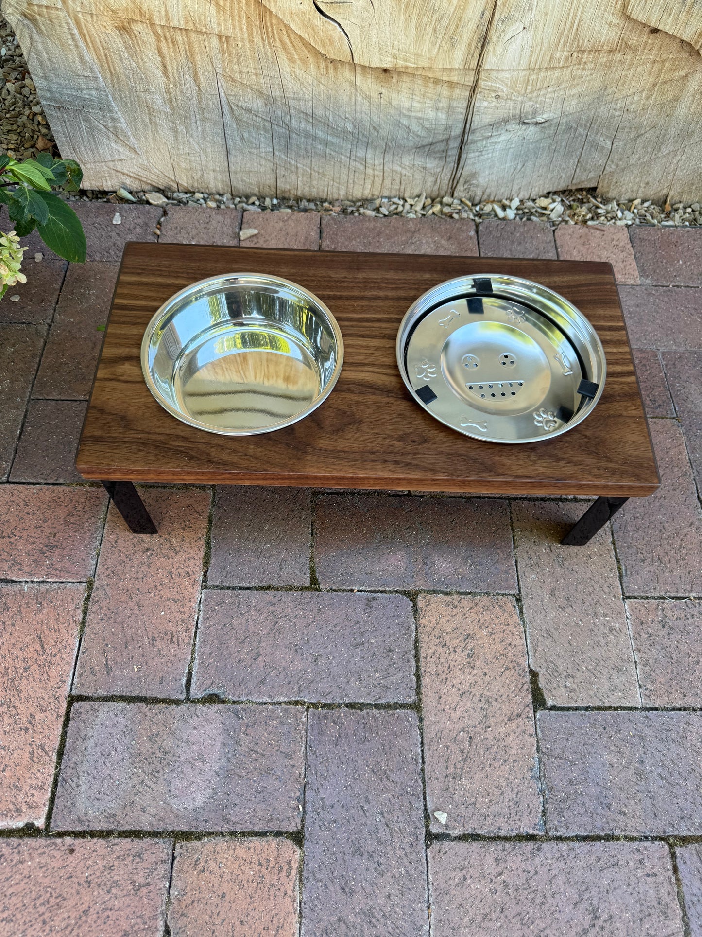 Medium, Walnut, 2-Bowl, No Drip, 6", Black Powder Coated Straight Legs