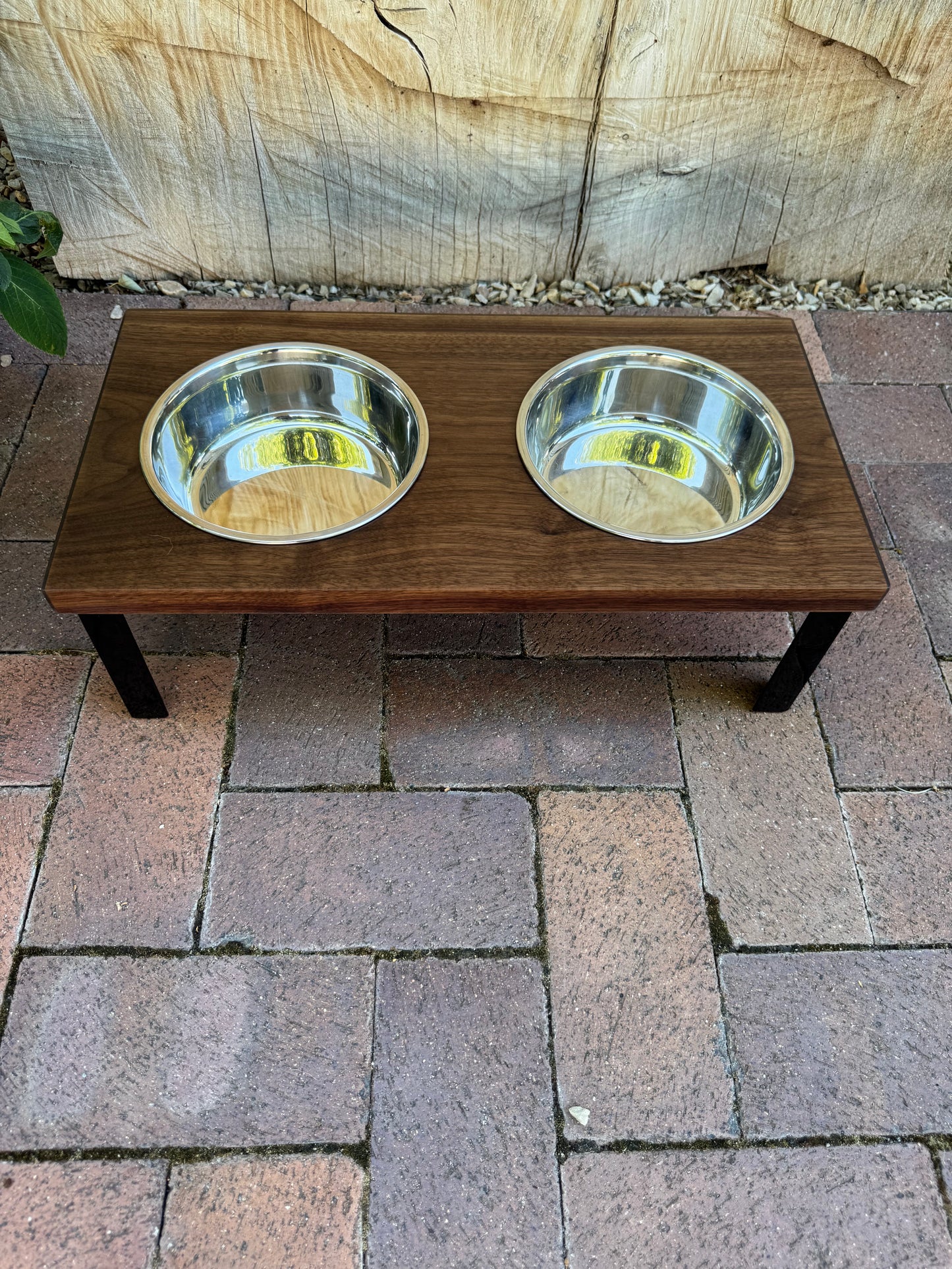 Medium, Walnut, 2-Bowl, 6", Black Powder Coated Straight Legs