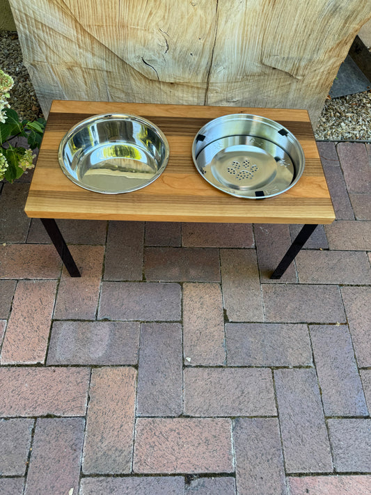 Large, Stripe, 2-Bowl, No-Drip, 12", Black Powder Coated Straight Legs